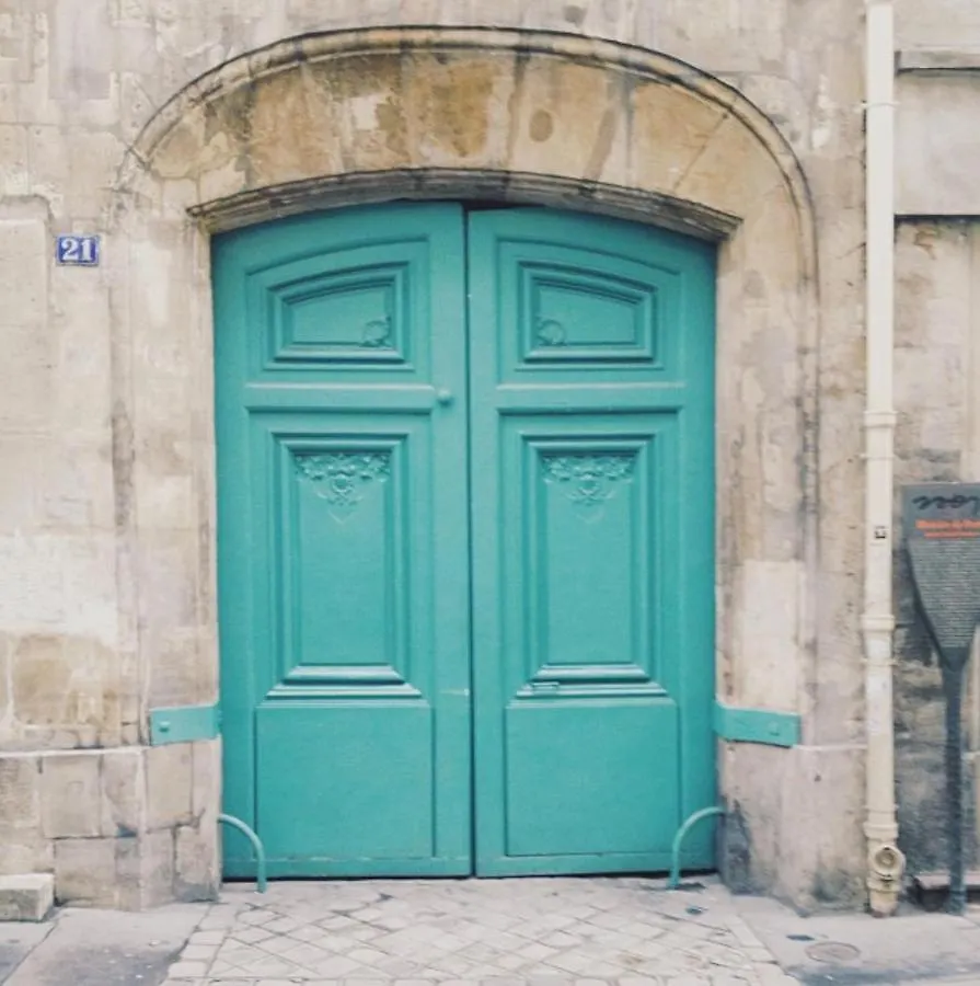 Charming Cosy Triplex In Trendy Marais דירה